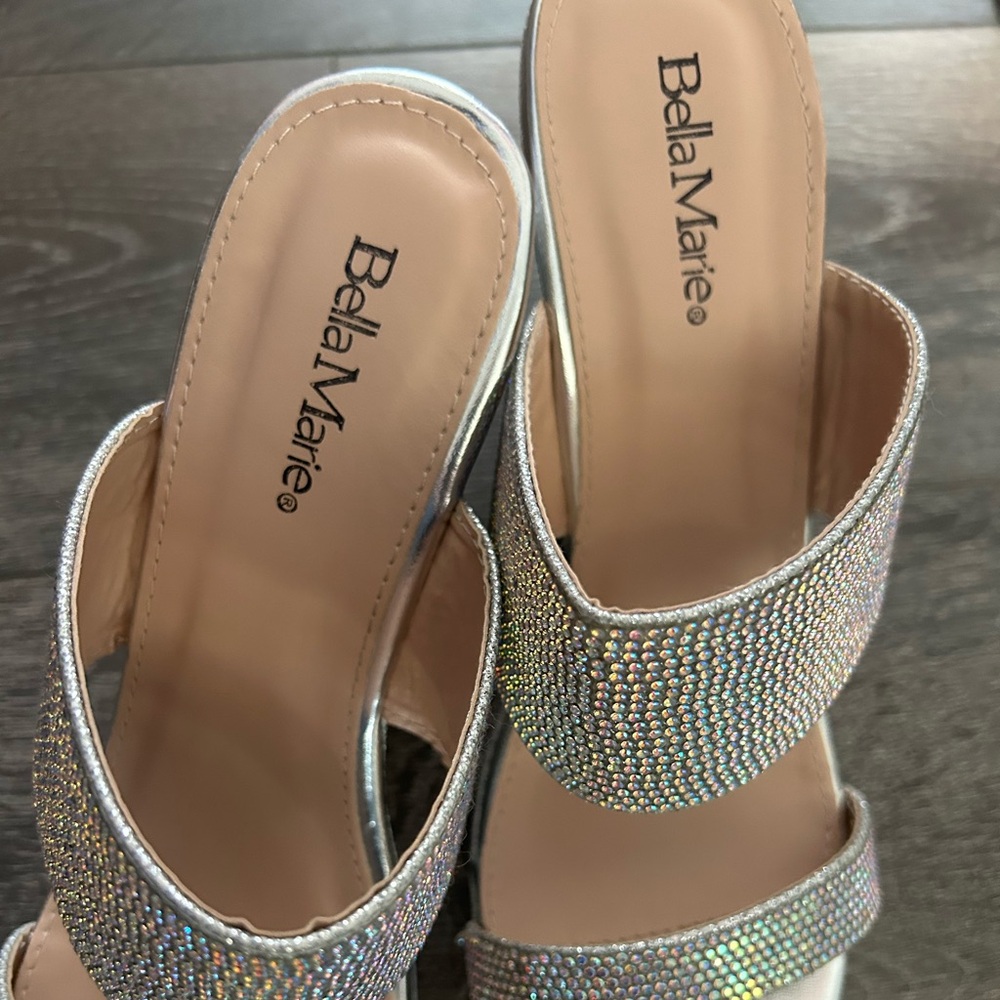Platforms - Picture 2 of 10